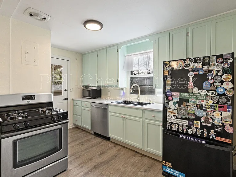 156 S Newton St #A — Photo 15
