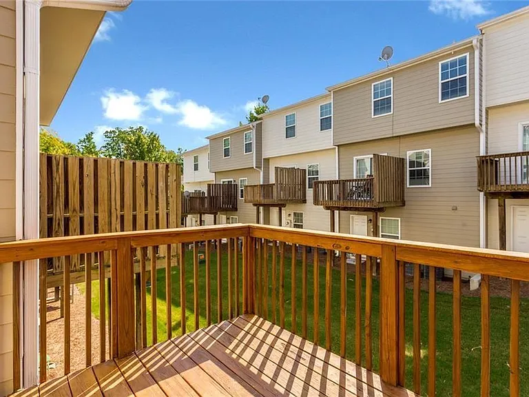 2104 Meadow Peak Rd — Photo 21