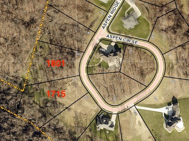 1st image of 1715 Aspen Cir SE