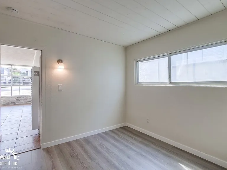 4342-4344 Temecula St — Photo 17