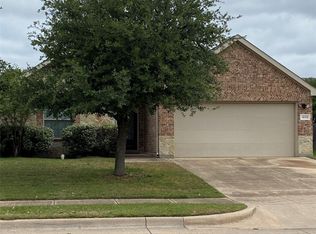 1232 Shelley Dr, Burleson, TX 76028