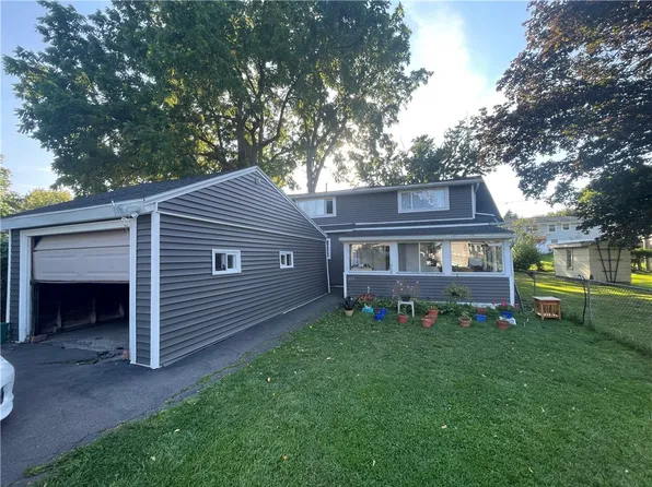 317 Cascade Pl, Rochester, NY 14609