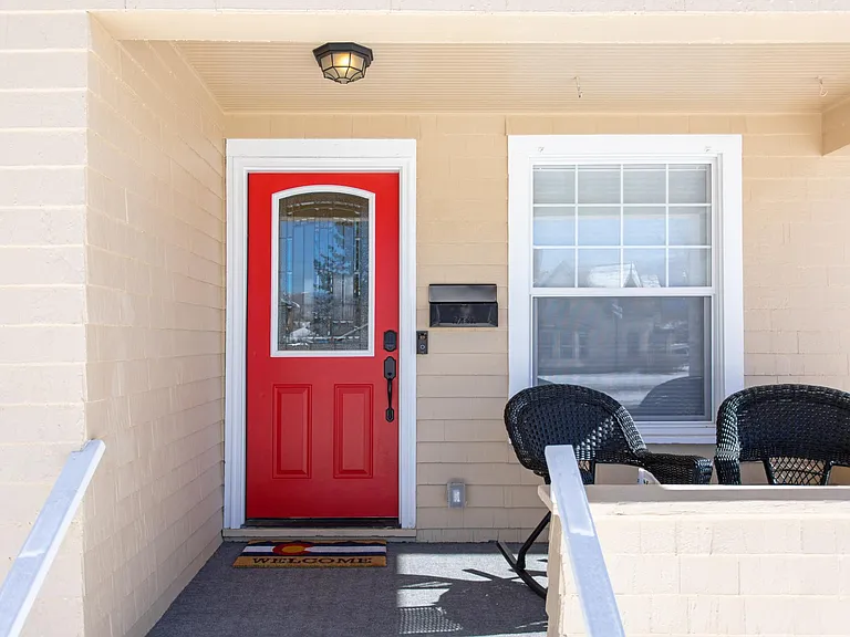 1107 N Wahsatch Ave — Photo 2
