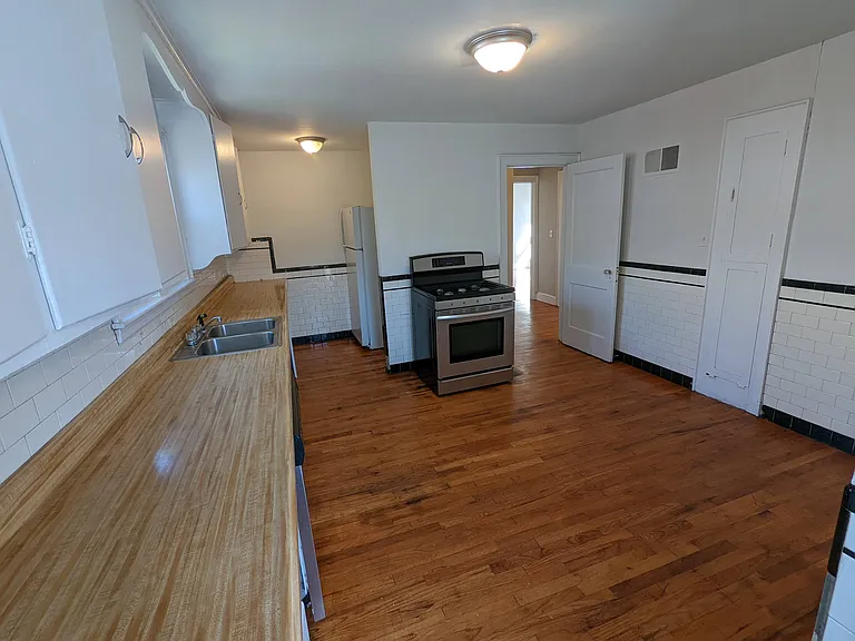15A Portina Rd #15A — Photo 3