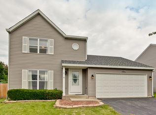 2018 Redwood Dr, Round Lake Beach, IL