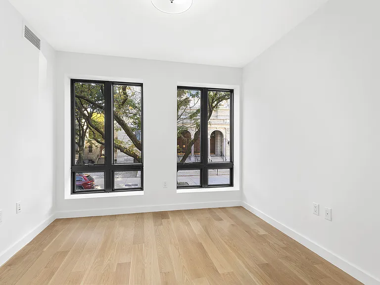 873 Pacific St #2B — Photo 8