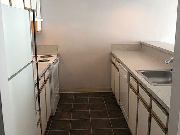 4th image of 920-4 NE 63rd St #102