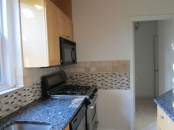 5th image of 90 Bryant Ave APT 4AF