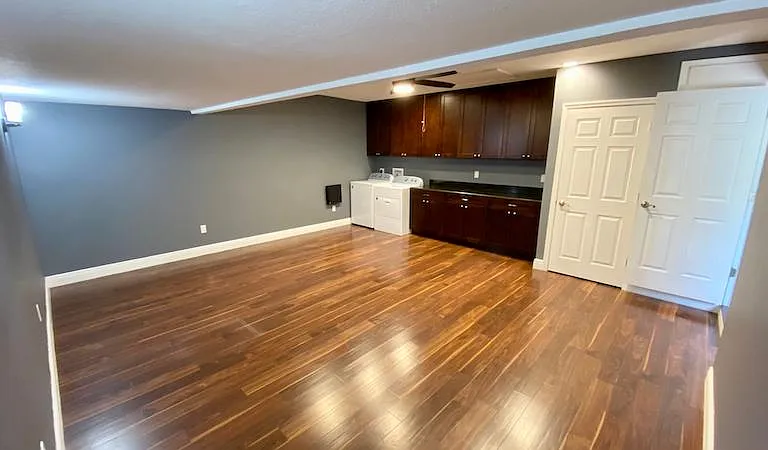 Bonus room which can be used as an home office, etc.