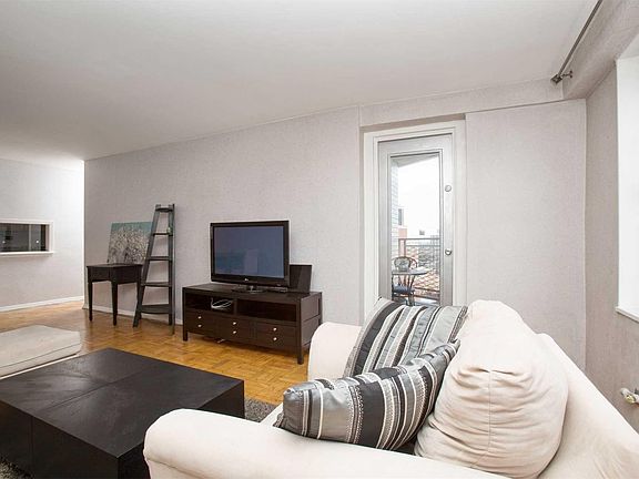 5th image of 125-10 Queens Blvd #1902
