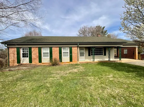 122 Armory Rd, Galax, VA 24333