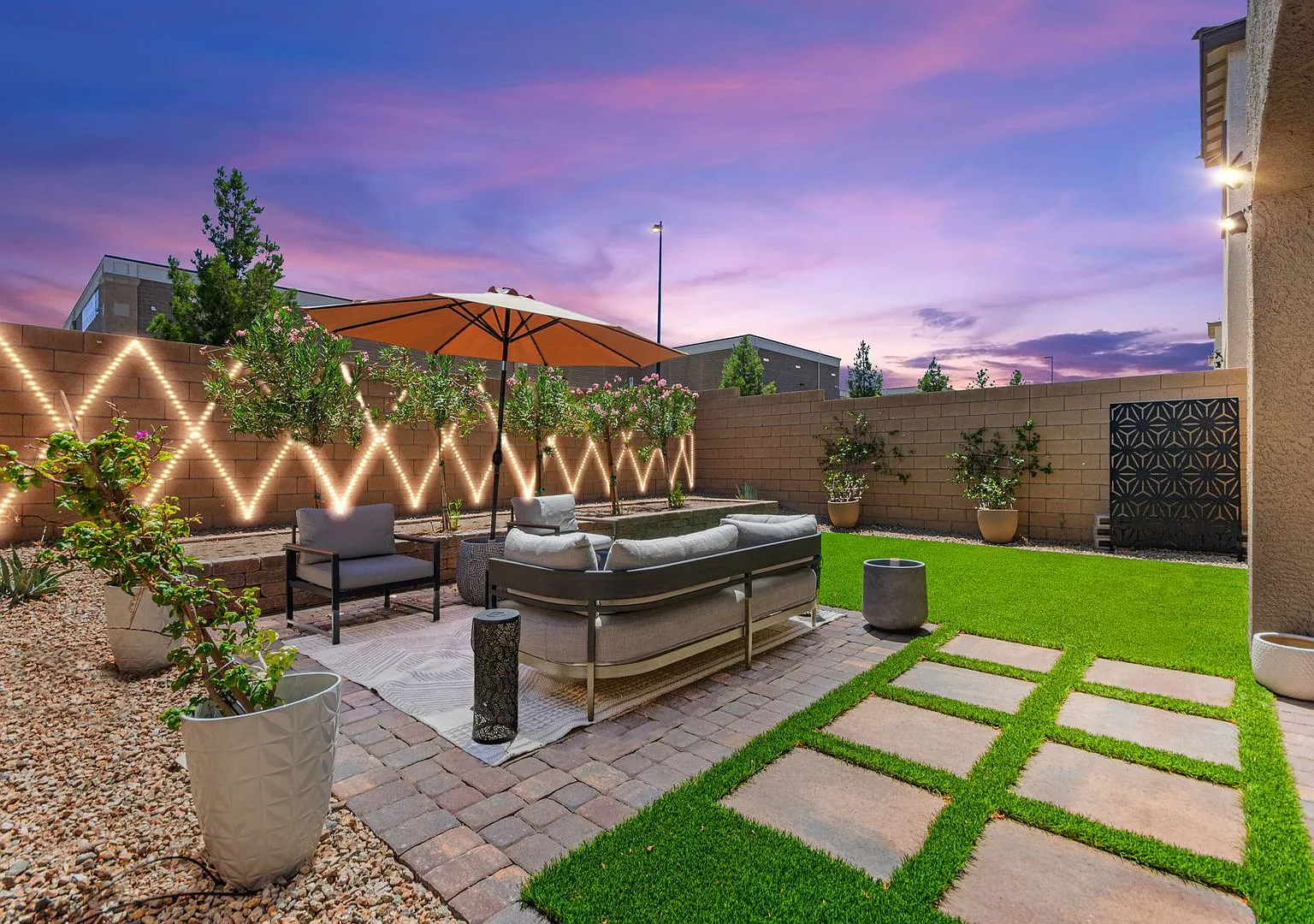 Modern 3-Bedroom Home with Private Backyard & Great Amenities — Photo 3