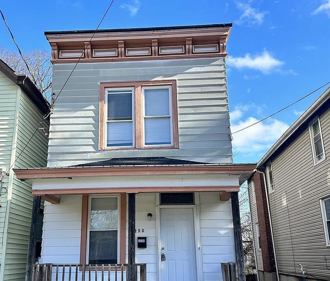 3 bed, 1344 sqft, $1,550 — Photo 1