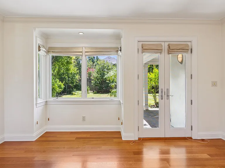 845 Windsor Dr — Photo 22
