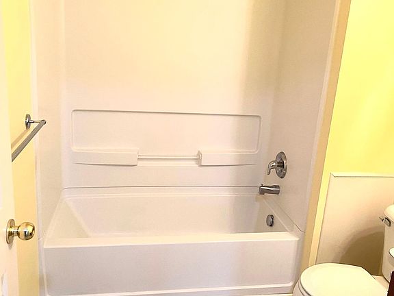 5th image of 3885 Radcliff Dr