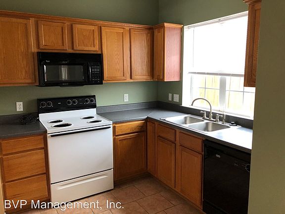 3rd image of 301 Nimitz St APT E