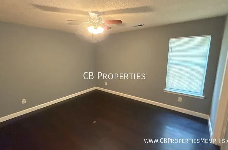 5864 Ashridge Pl — Photo 3