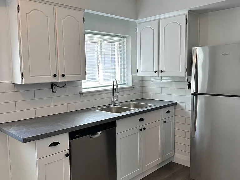 34 Rosewell Ave #1 — Photo 8
