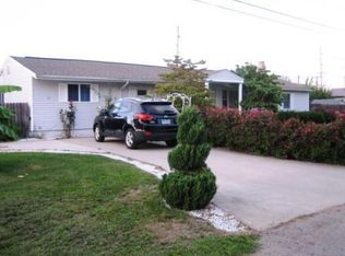 52 N Maple Dr, Hebron, OH 43025