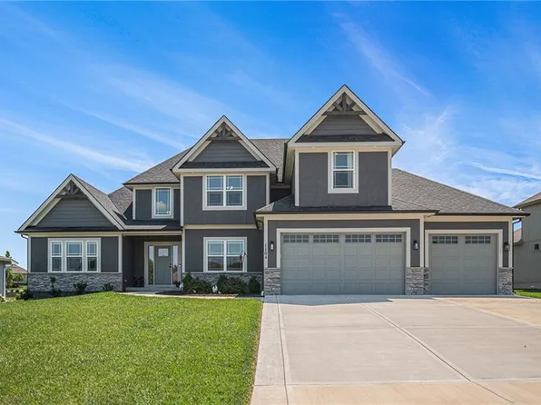 1104 SW Whispering Willow Way, Blue Springs, MO 64064