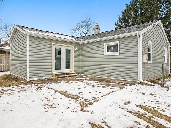 2nd image of 290 Sigel Ave