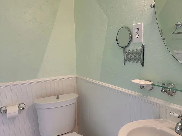 3045 E Drachman St — Photo 10