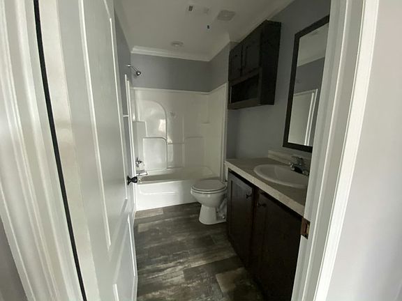 4th image of 6429 Forest Lake Dr #Qfx6k