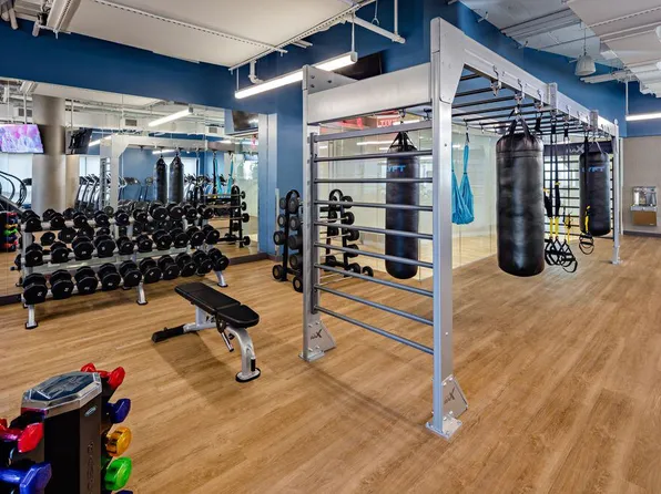 4-75 48th Avenue image 8 of 52