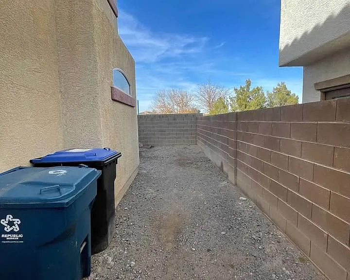 731 Emerald Idol Pl — Photo 8