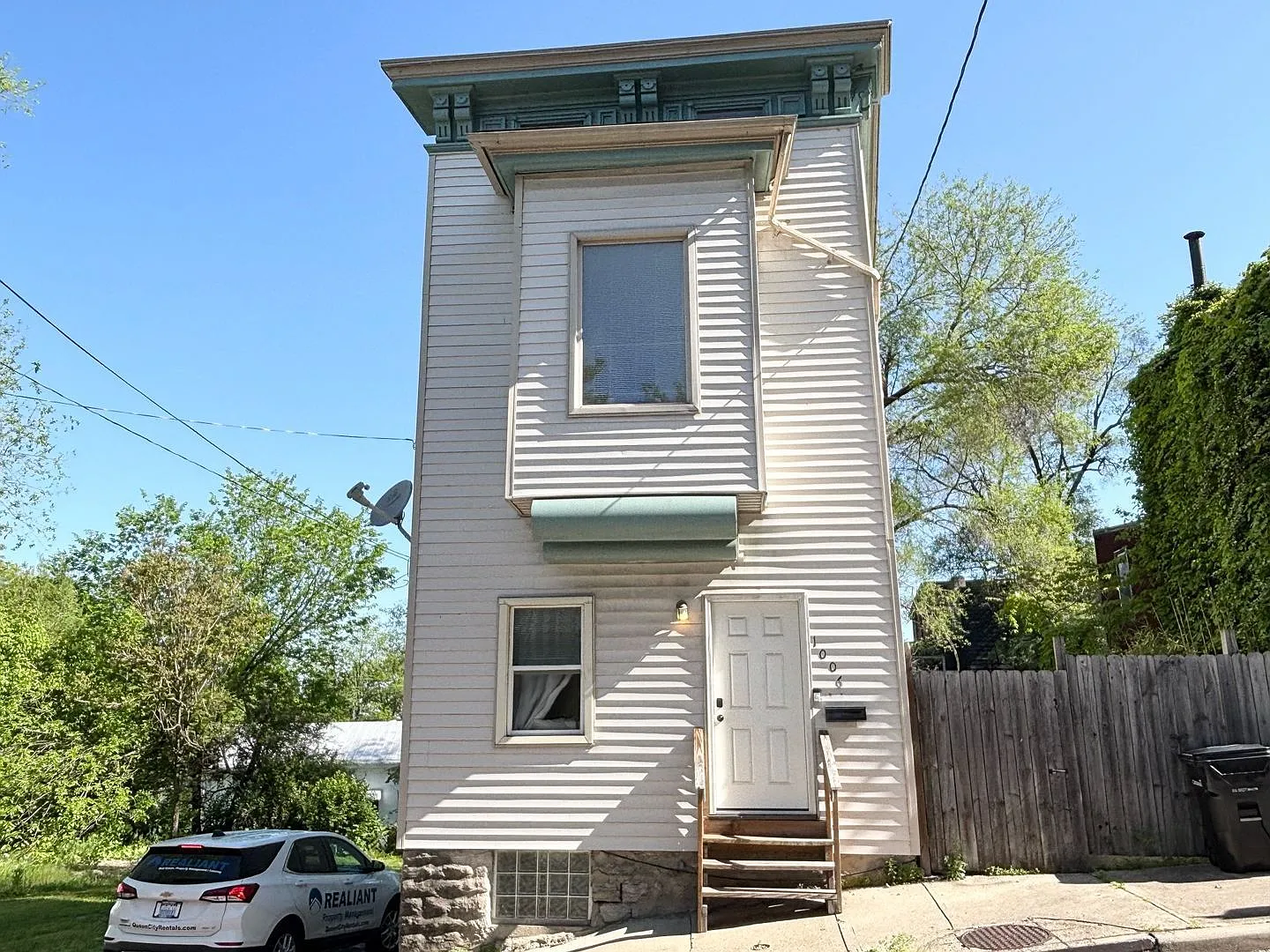2 bed, 2.5 bath, 1456 sqft, $1,795 — Photo 1