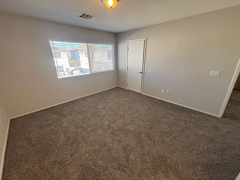 10256 Grecian Laurel Ct — Photo 21