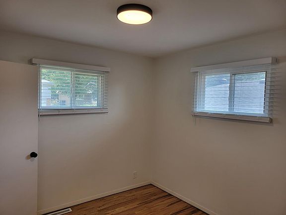 4th image of 3366 S 79th St #3366REDBRI