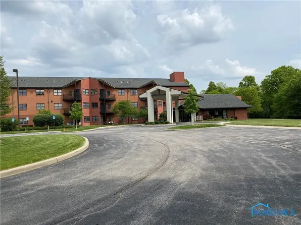 2001 Perrysburg Holland Rd #118, Holland, OH 43528