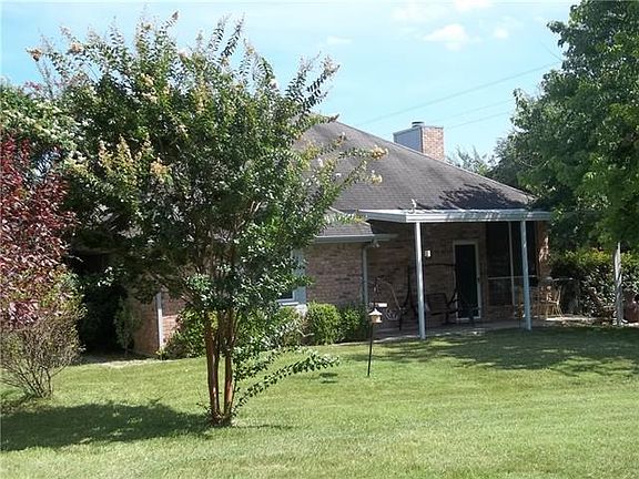 2nd image of 101 Country View Ln