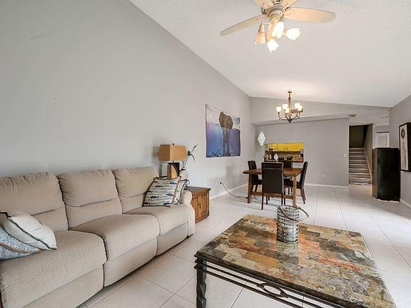 4th image of 4215 N Landar Dr