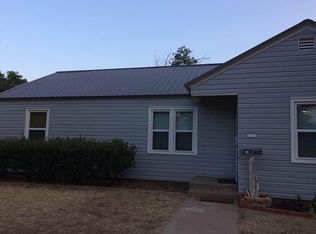 802 E Cardwell St, Brownfield, TX 79316