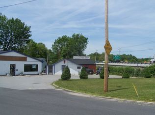 840 G A R Hwy, Swansea, MA 02777