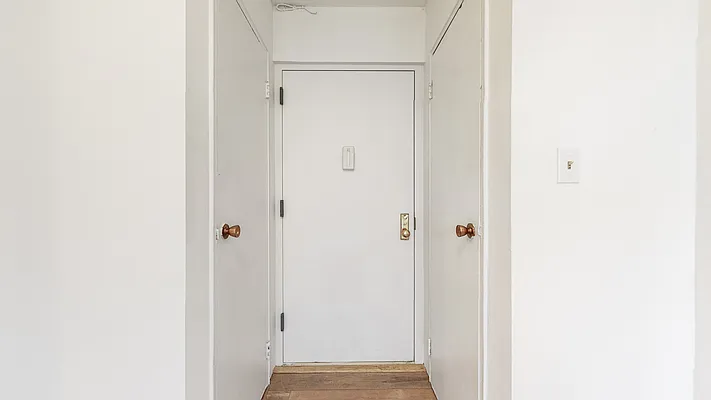 Sold by RE MAX Team | media 17