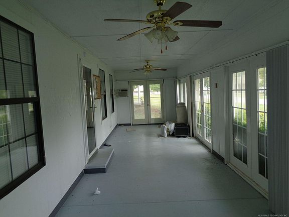 3rd image of 422 E Elm Ave