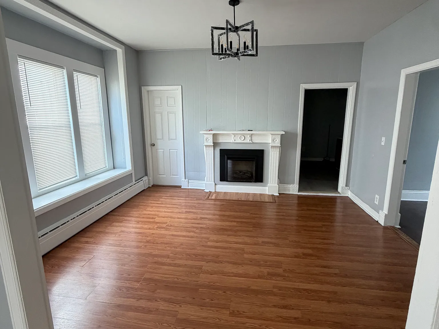 4 bed, $2,500 — Photo 4