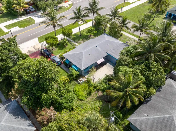 212 SW 10th Street, Delray Beach, FL 33444