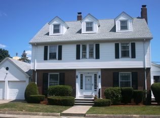 14 Longley Ct, Pawtucket, RI 02860