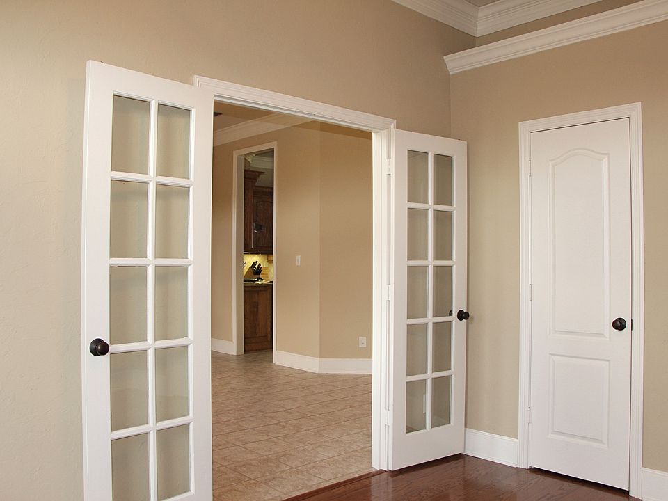 1st image of 10961 Deer Creek Dr