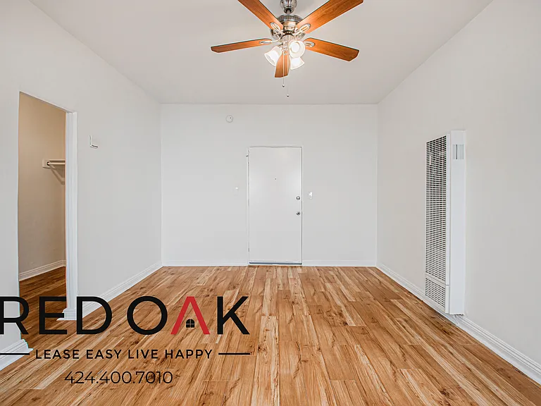 400 N Coronado St #105 — Photo 8