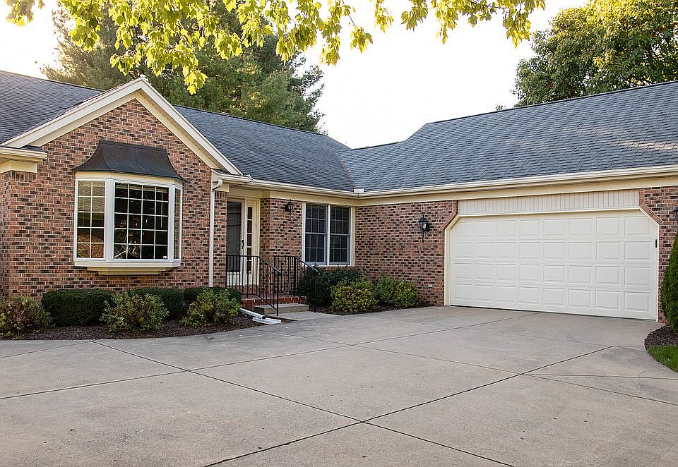 1st image of 1307 Winsted Dr