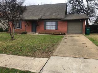 1131 Pebblebrook Dr, Lewisville, TX 75067