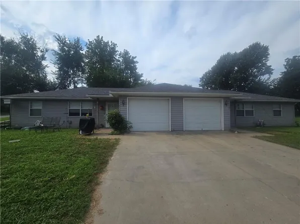 700 W Central St, Wellington, MO 64097