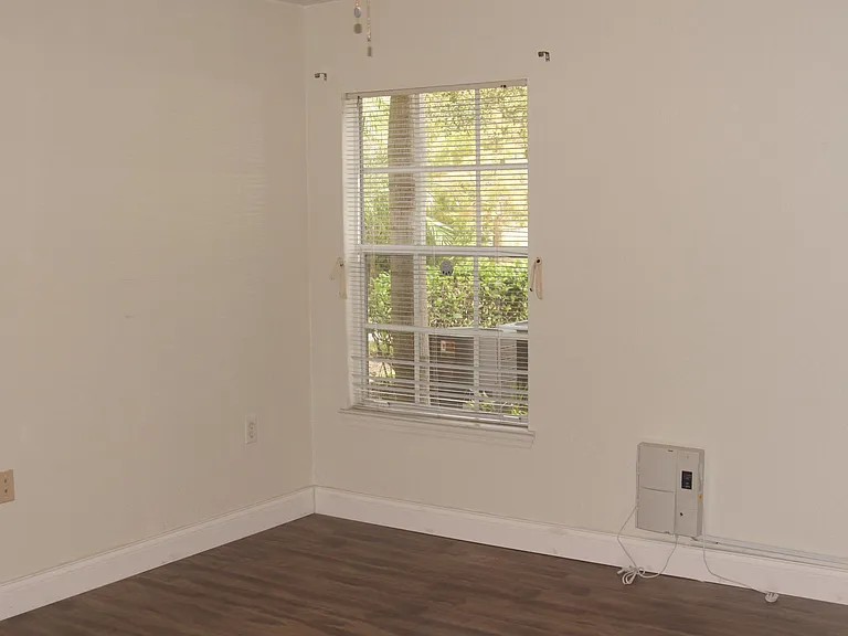 8917 Manor Loop #107 — Photo 9