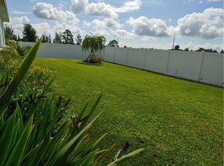 1042 NE 40th Ter, Cape Coral, FL 33909