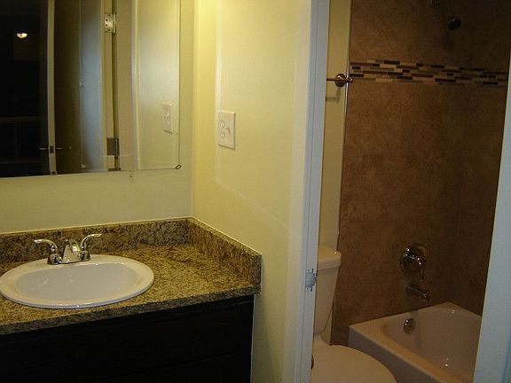 4th image of 3100 Cherry Creek South Dr APT 106
